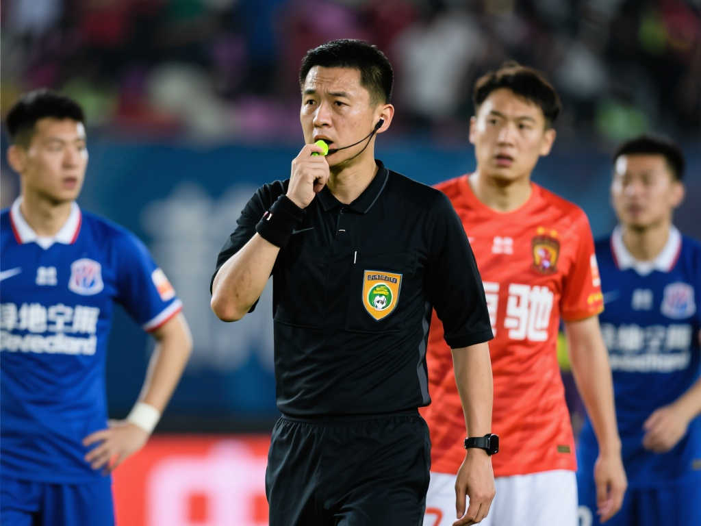 依旧不惜重 依旧不惜重